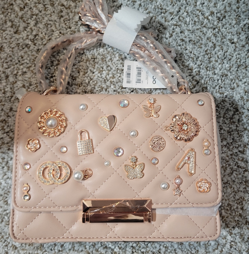Elegant Beige Quilted Women's Bag